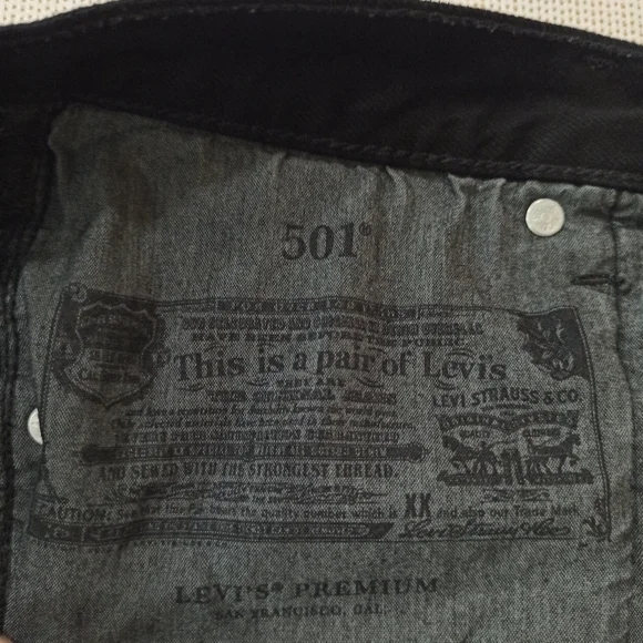 Levis 501 Jean Shorts Womens Size 28 Black Stowaway Distressed Cutoffs - Picture 11 of 16